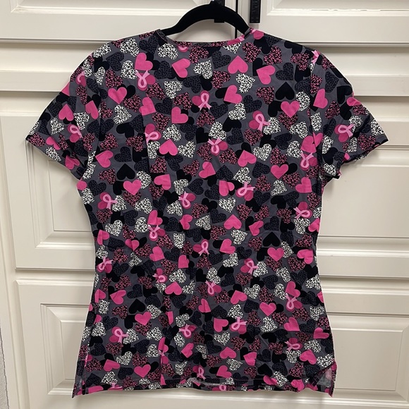 Dickies Women’s scrub top, several sizes, NWOT - Picture 2 of 2